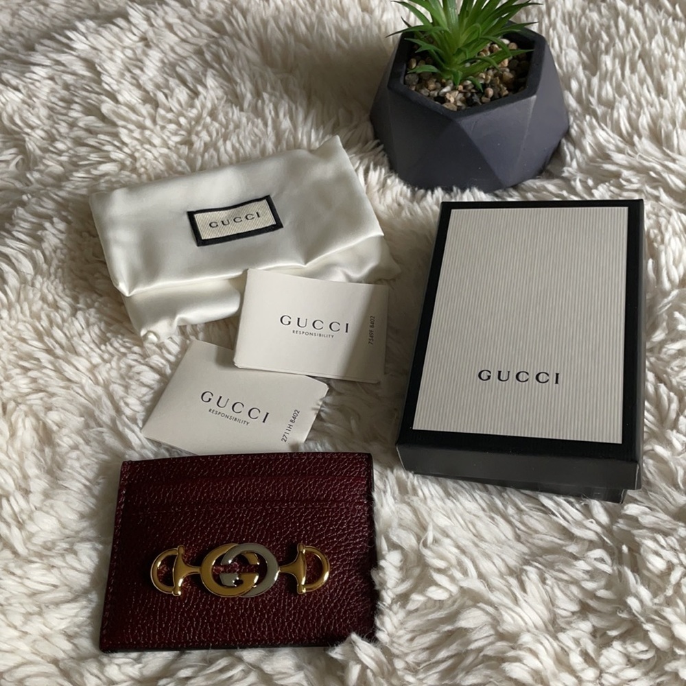 - NWT Gucci Zumi Burgundy Leather Card Holder Wallet Metal GG Logo 570679 …